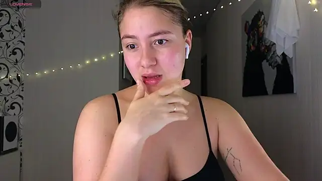 Yassyaaa online show from January 25, 2025, 4:23 am