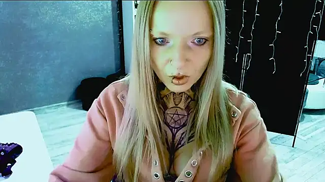 InesGold online show from September 18, 2025, 7:10 am