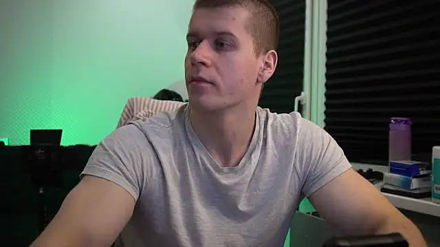 Bruno Banani online show from September 28, 2025, 4:23 pm