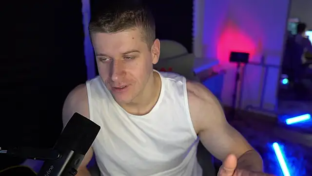 Bruno Banani online show from October 17, 2025, 8:11 pm