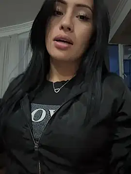 Sara luna  online show from January 11, 2025, 11:24 pm