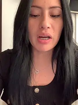 Sara luna  online show from March 7, 2025, 4:22 pm