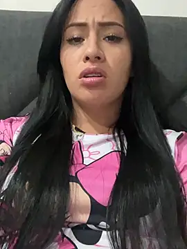Snapshot of Sara_luna_ chatting on June 28, 2026, 3:01 am Sara luna online show from June 28, 2026, 3:01 am