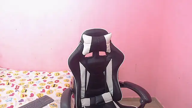 DEMI LEED online show from February 13, 2025, 5:33 pm