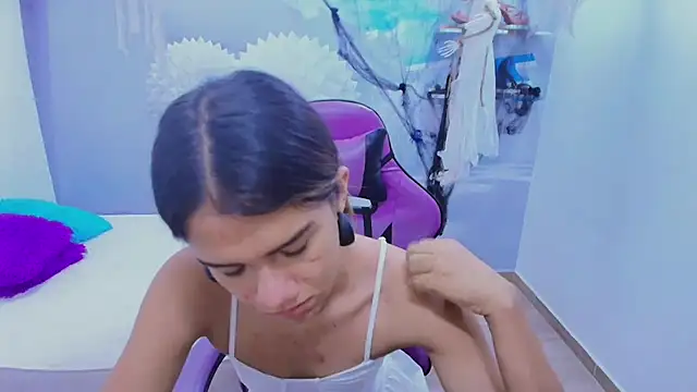 DEMI LEED online show from November 1, 2025, 12:29 pm