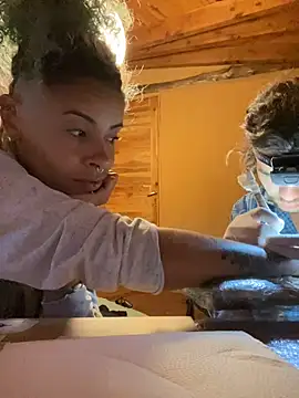 sammoura01 online show from February 6, 2025, 12:33 am