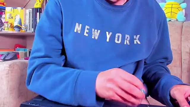 GabyThoms online show from May 3, 2026, 3:12 am
