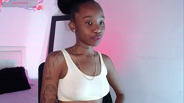 Rihana hot01 online show from January 18, 2025, 3:31 am