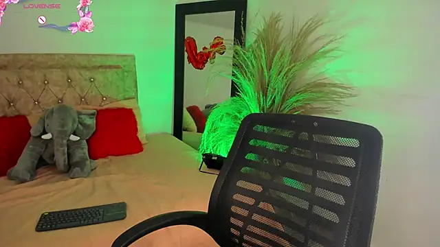 Rihana hot01 online show from March 21, 2025, 12:40 am