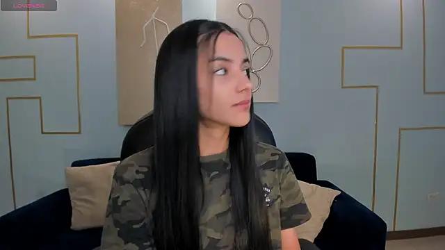 HannahJamesX online show from December 17, 2024, 6:53 pm