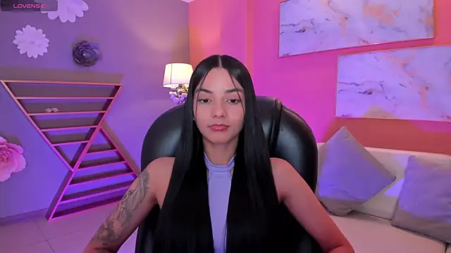 HannahJamesX online show from February 18, 2025, 10:25 pm