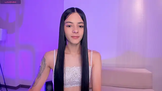 HannahJamesX online show from September 14, 2025, 4:50 pm