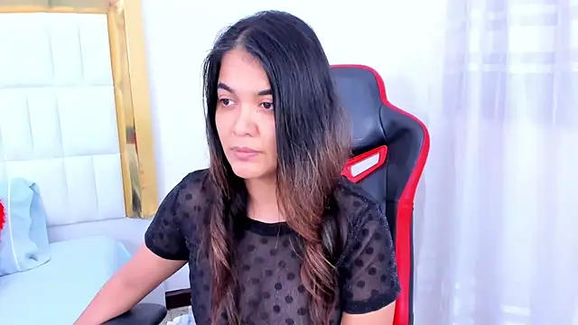 MadelineJackson online show from December 15, 2024, 2:30 am