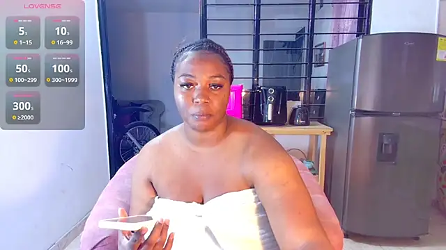 CiaraEbony online show from February 6, 2025, 2:22 am