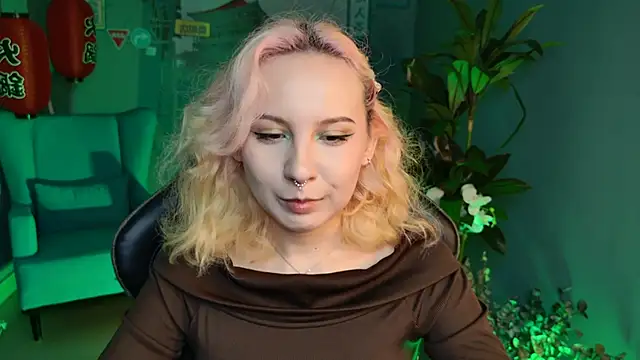 JasmineMilko online show from February 13, 2025, 5:16 am