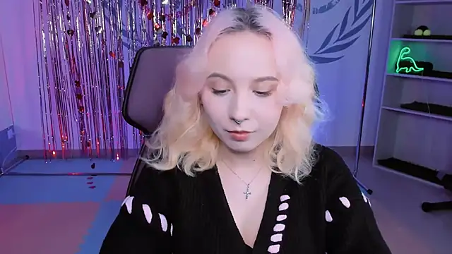 JasmineMilko online show from February 28, 2025, 8:09 am