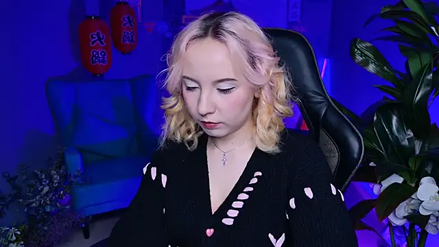 JasmineMilko online show from March 4, 2025, 5:11 am