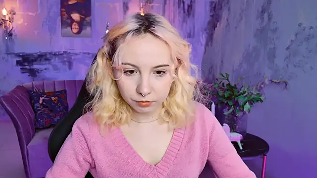 JasmineMilko online show from March 6, 2025, 5:03 am