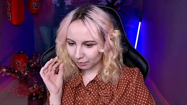 JasmineMilko online show from March 18, 2025, 11:19 am