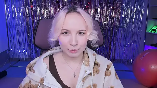 JasmineMilko online show from March 19, 2025, 8:12 am