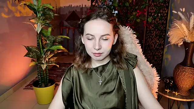 JasmineMilko online show from April 7, 2026, 5:08 am