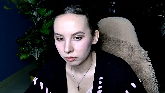 JasmineMilko online show from April 21, 2026, 5:03 am