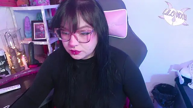 LiloMoon69 online show from January 8, 2025, 3:40 am