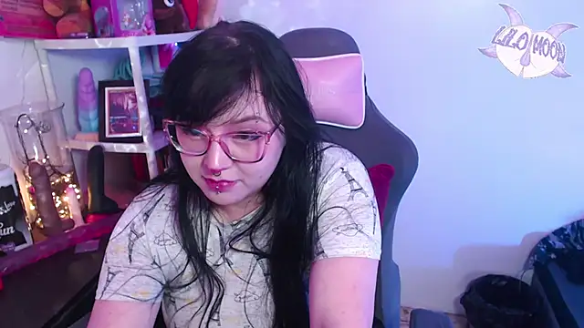 LiloMoon69 online show from January 10, 2025, 6:31 am