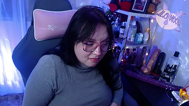 LiloMoon69 online show from February 7, 2025, 6:35 am