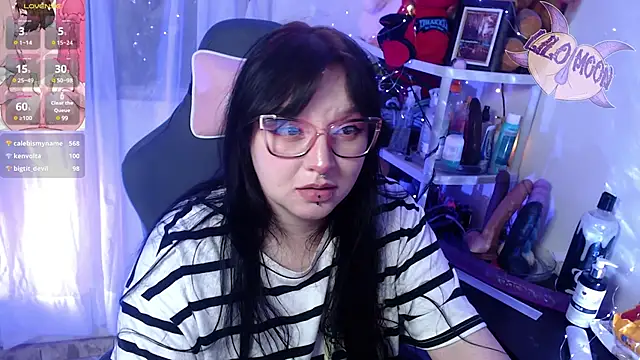 LiloMoon69 online show from February 9, 2025, 6:11 am