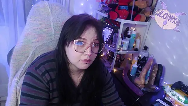 LiloMoon69 online show from March 4, 2025, 7:08 am