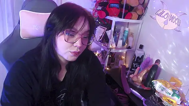 LiloMoon69 online show from March 12, 2025, 3:46 am