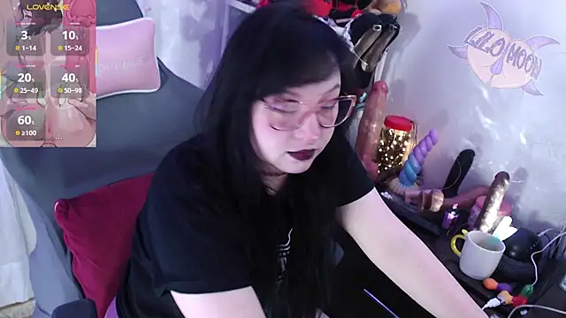 LiloMoon69 online show from September 18, 2025, 1:24 pm