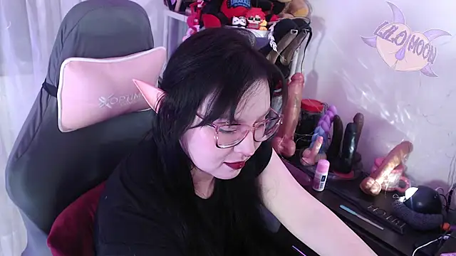 LiloMoon69 online show from September 30, 2025, 1:16 pm