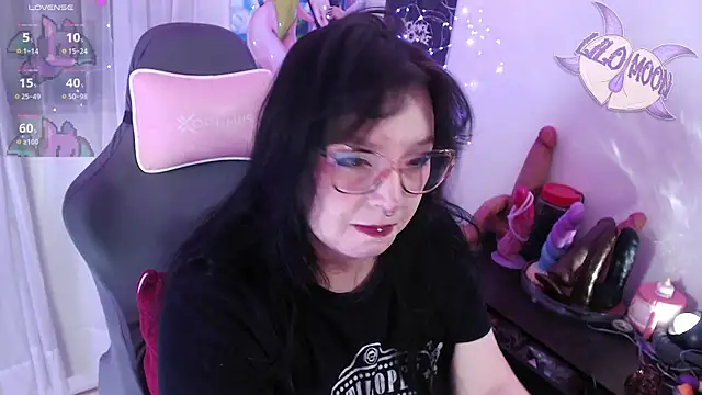 LiloMoon69 online show from May 31, 2026, 10:44 am