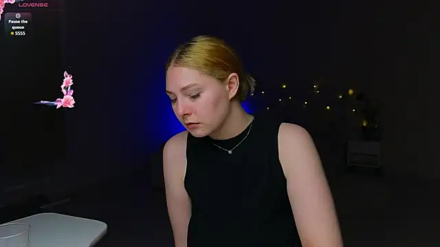 Catherine River online show from May 2, 2026, 6:02 pm