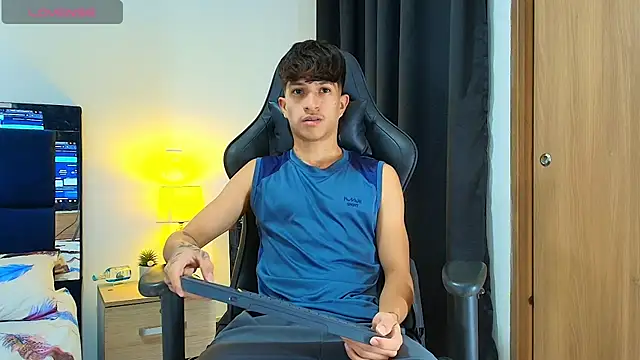  CamiloBass online show from April 23, 2026, 12:56 am