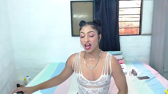 BLACK MOON TS online show from March 2, 2026, 6:15 pm