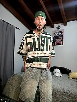 Valentino Xander online show from December 3, 2025, 1:24 am