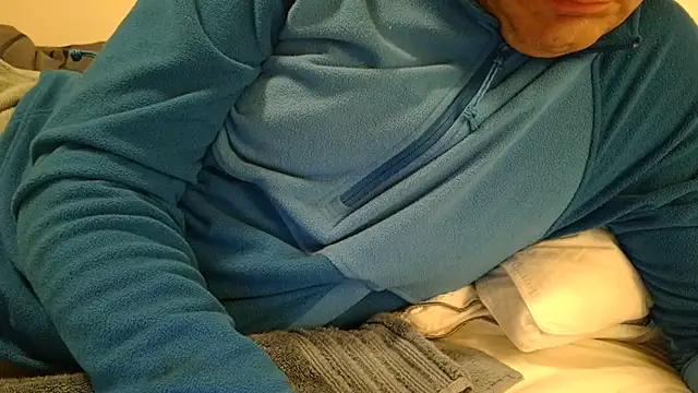 costanza7070 online show from March 6, 2025, 7:25 am