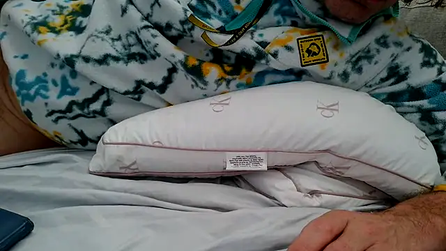 costanza7070 online show from March 21, 2025, 9:45 pm