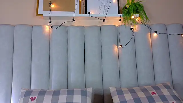 EngelStone online show from October 29, 2025, 8:10 pm