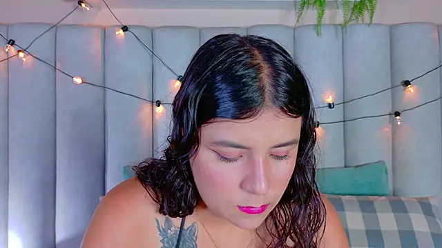 EngelStone online show from November 26, 2025, 7:37 pm