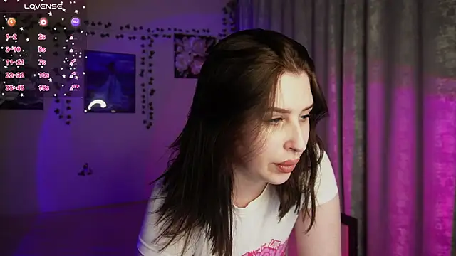 Snapshot of Alice___Rose chatting on June 10, 2026, 6:51 pm Alice Rose online show from June 10, 2026, 6:51 pm