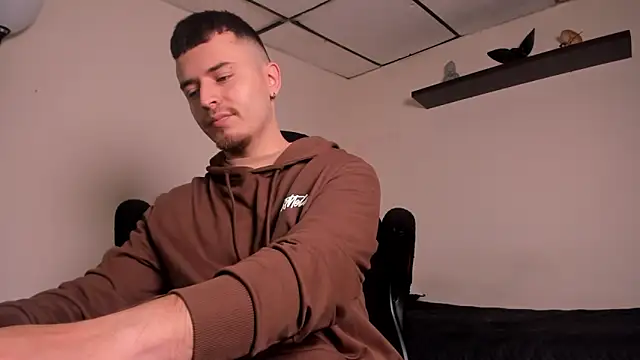 james connor2 online show from December 20, 2025, 6:48 pm