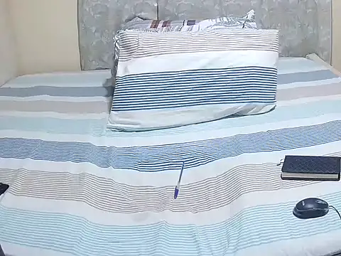 slender sweet online show from April 2, 2026, 12:03 pm