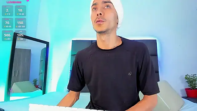 steven hott8 online show from February 12, 2025, 6:19 pm