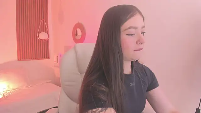 TiffanyWright online show from September 23, 2025, 1:58 pm