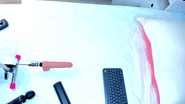 CintiaVega online show from February 4, 2025, 11:49 am