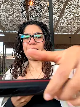 ValeriEvan online show from November 10, 2025, 8:30 pm